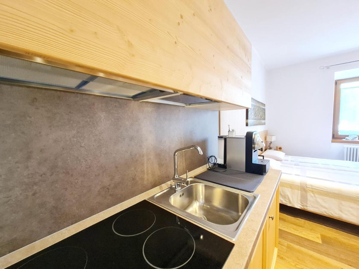 Pietra Rara Apartments بياتراموراتا المظهر الخارجي الصورة