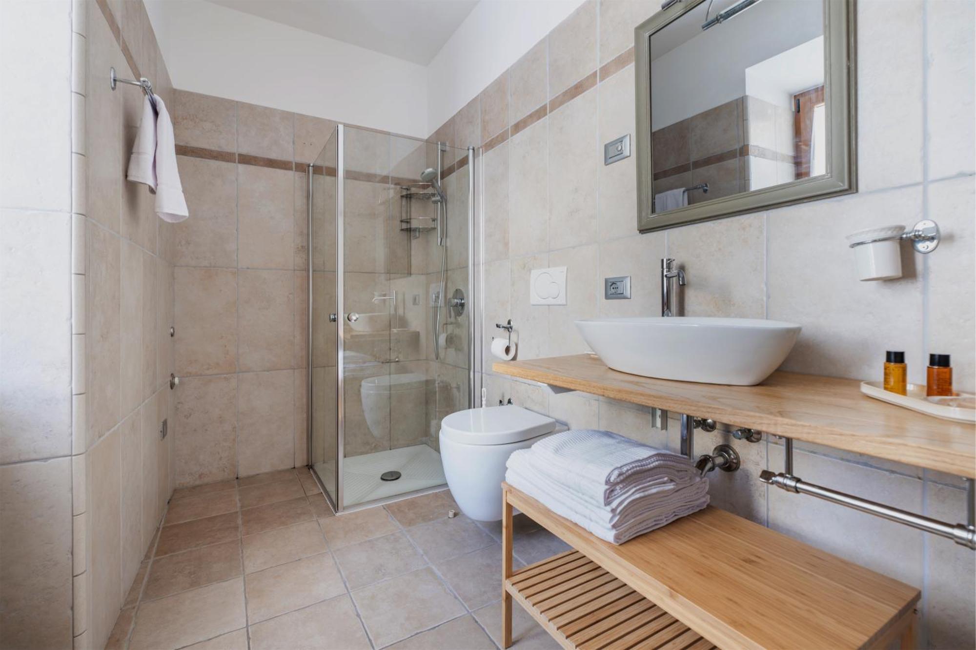 Pietra Rara Apartments بياتراموراتا المظهر الخارجي الصورة