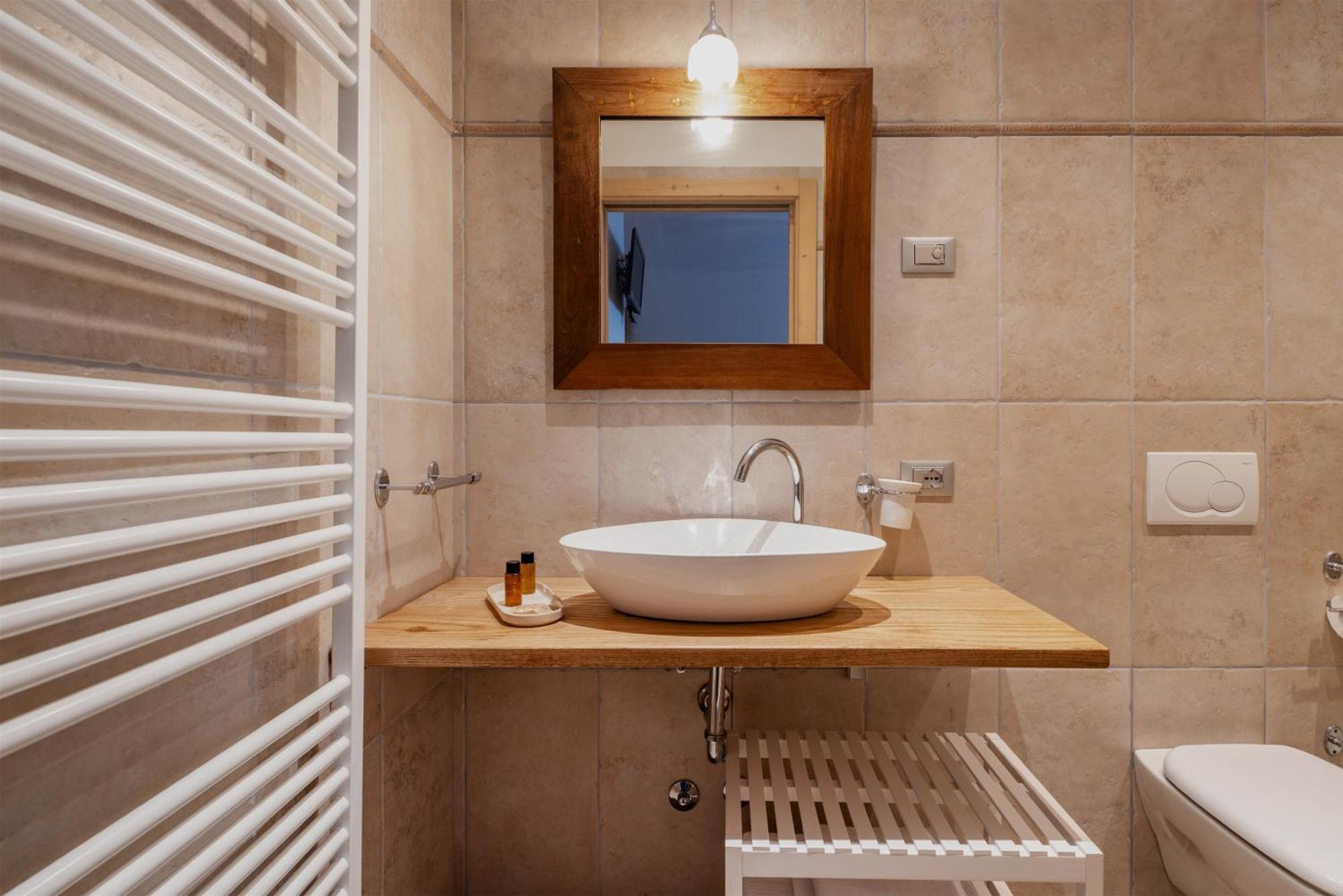Pietra Rara Apartments بياتراموراتا المظهر الخارجي الصورة