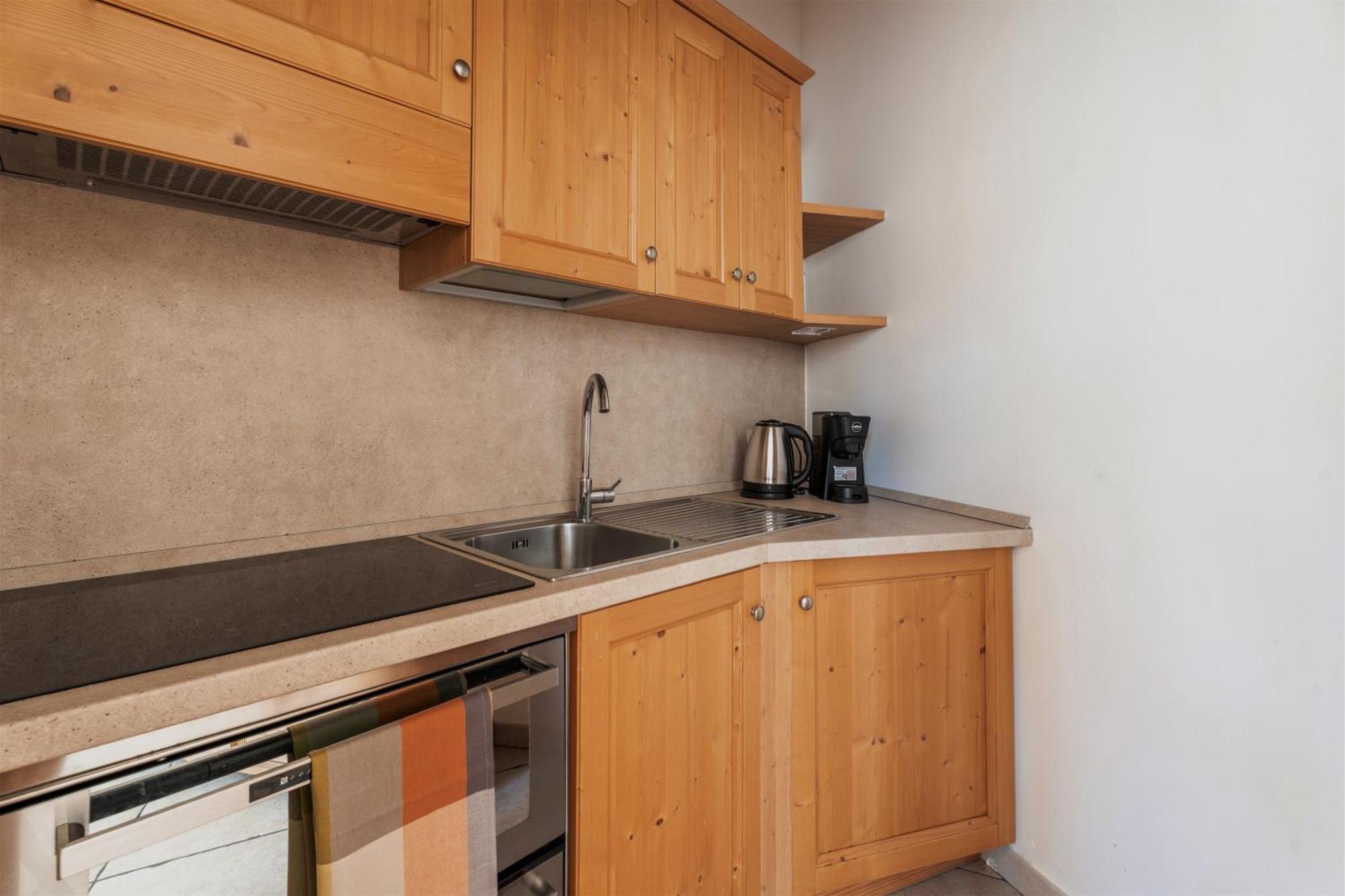 Pietra Rara Apartments بياتراموراتا المظهر الخارجي الصورة