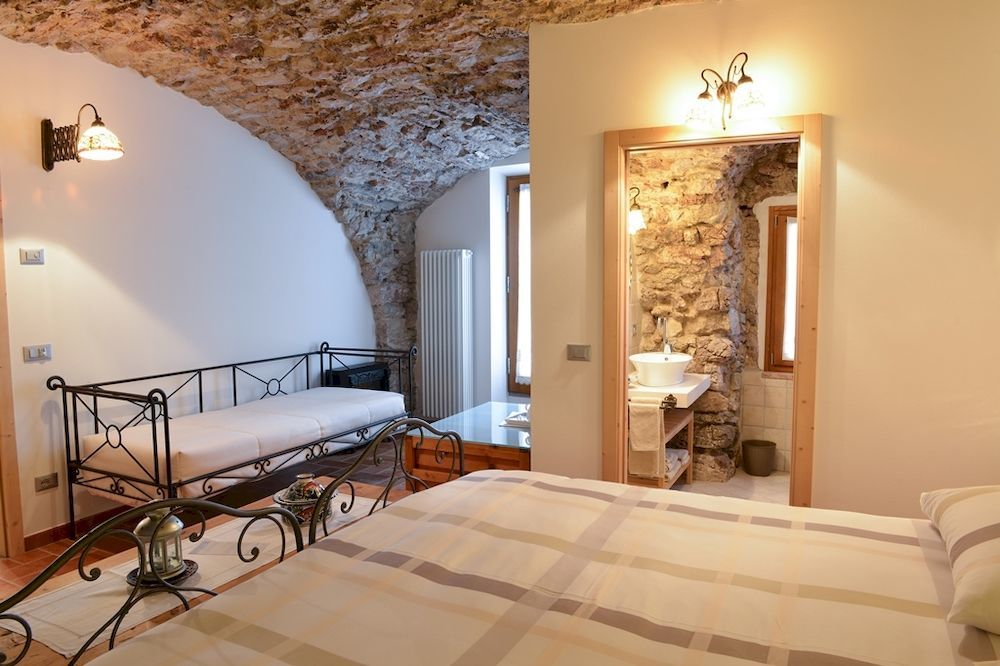 Pietra Rara Apartments بياتراموراتا المظهر الخارجي الصورة