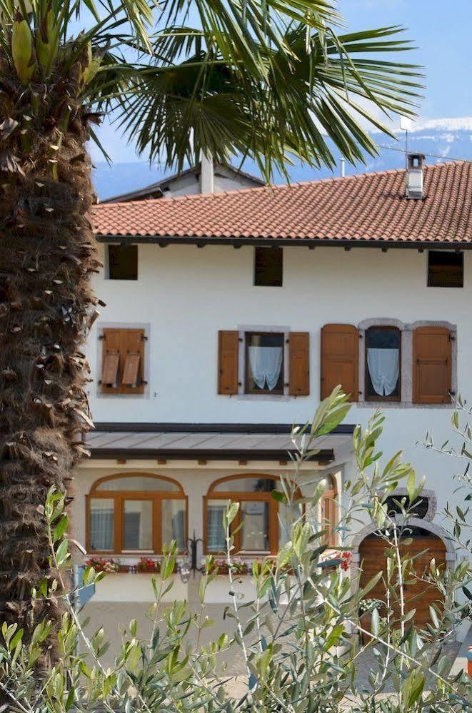 Pietra Rara Apartments بياتراموراتا المظهر الخارجي الصورة