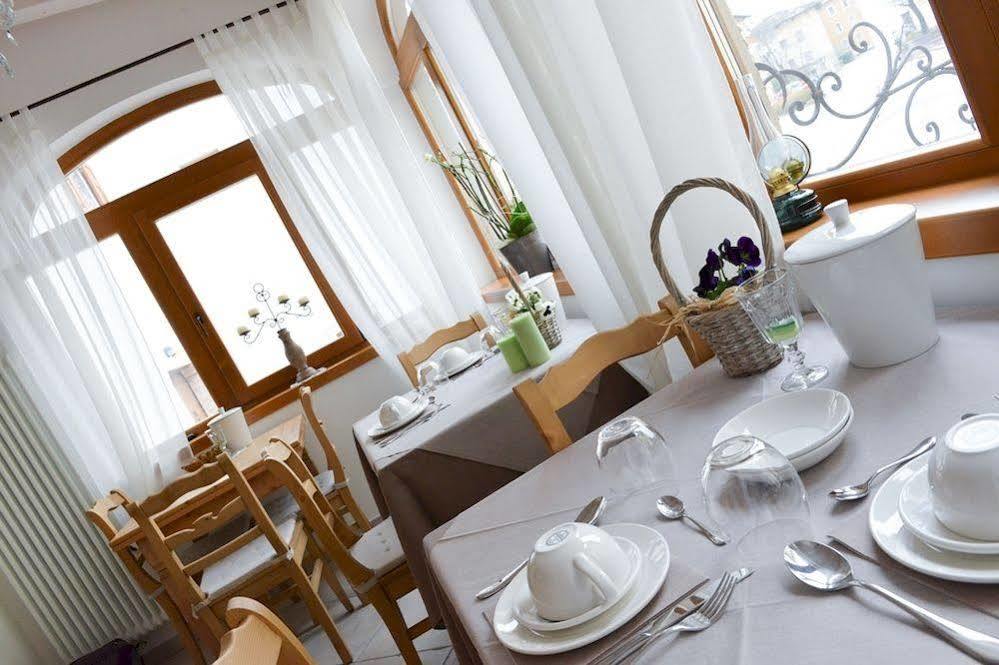 Pietra Rara Apartments بياتراموراتا المظهر الخارجي الصورة